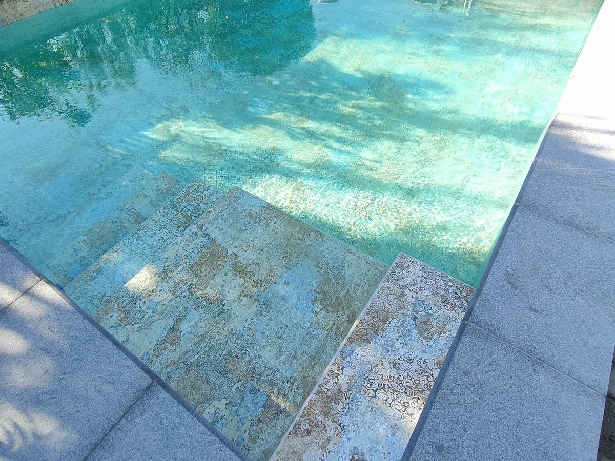 piscine escalier